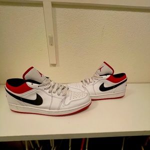 Jordan 1 university red